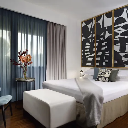 Pulitzer Hotel