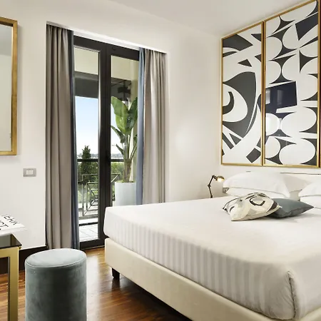 Pulitzer Hotel 4*